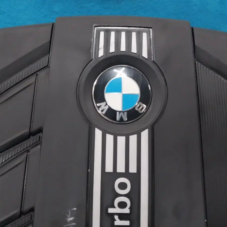 bmw f10 520d 엔진룸 디자인커버 판매합니다