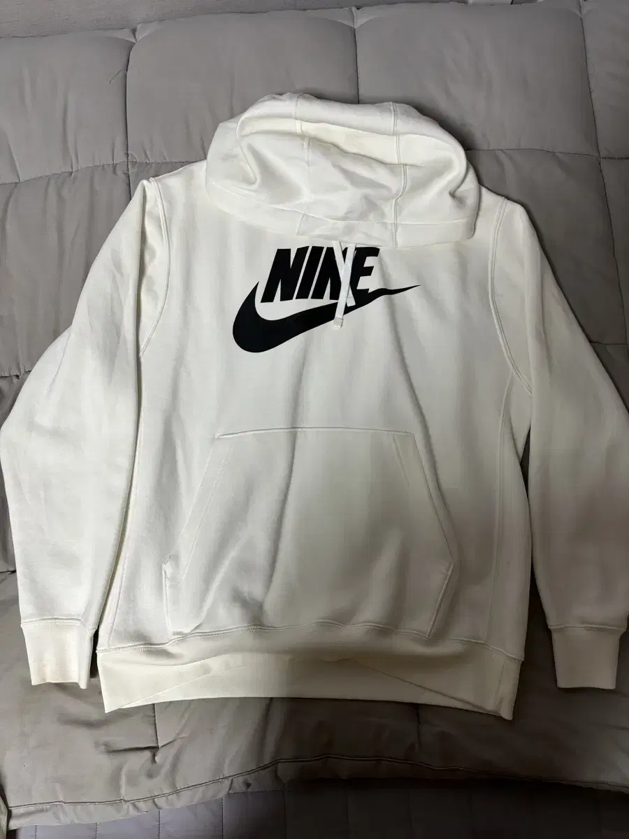 Nike White Hooded Keys