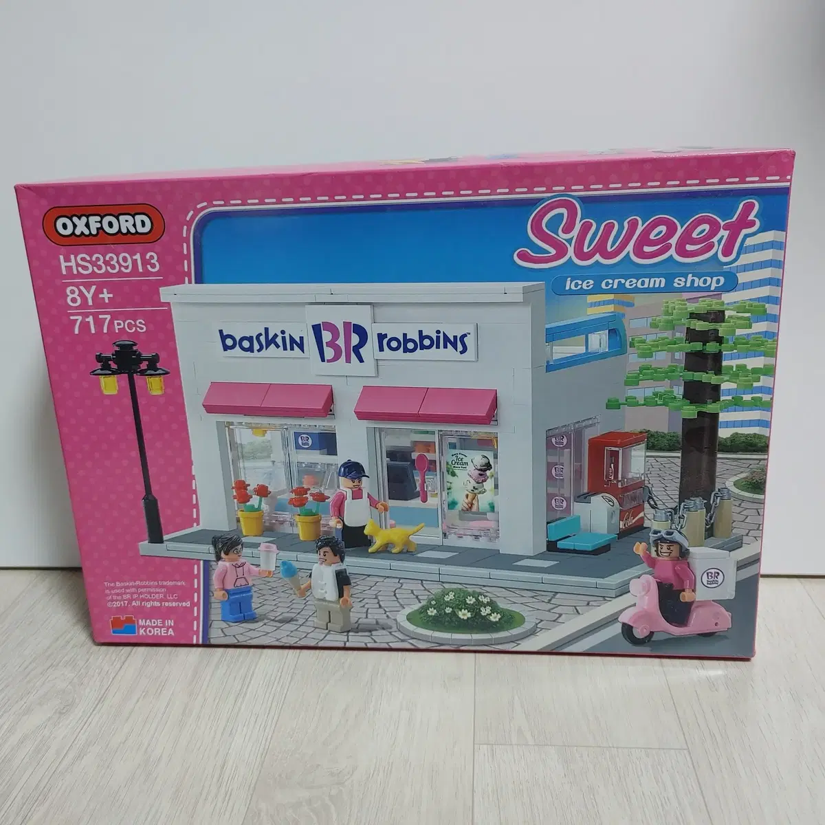 Oxford Baskin-Robbins Shop Block (Used)