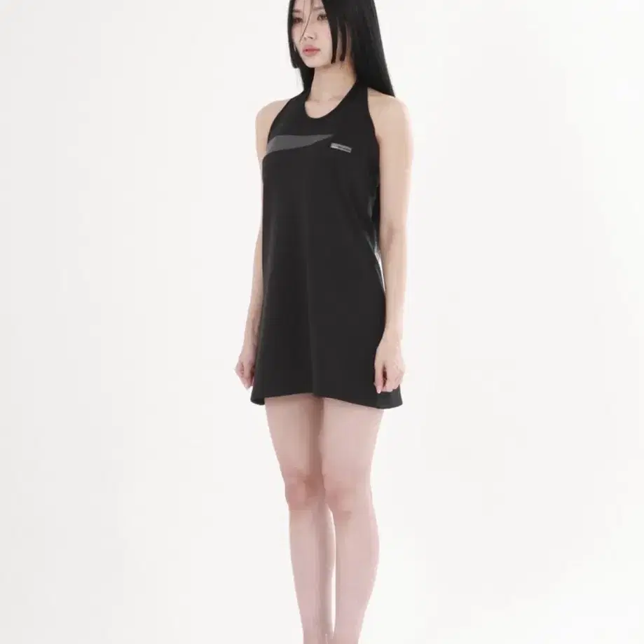 wsc archive Line halter dress 001