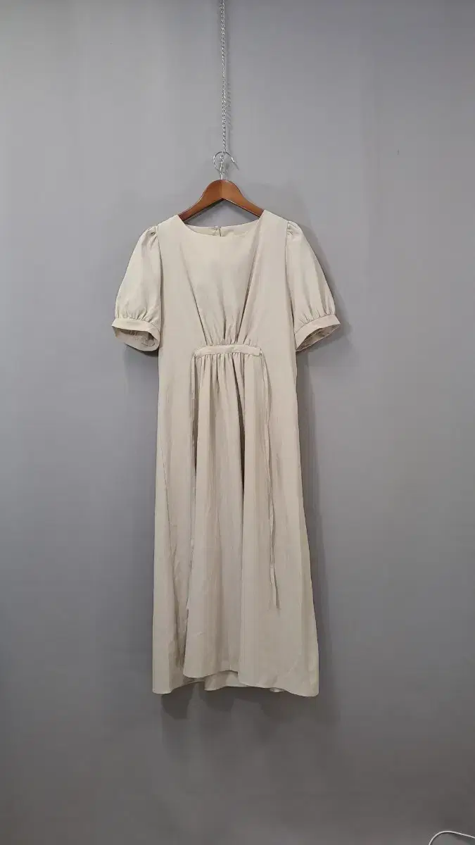 Long dress with adjustable waist ties on both sides