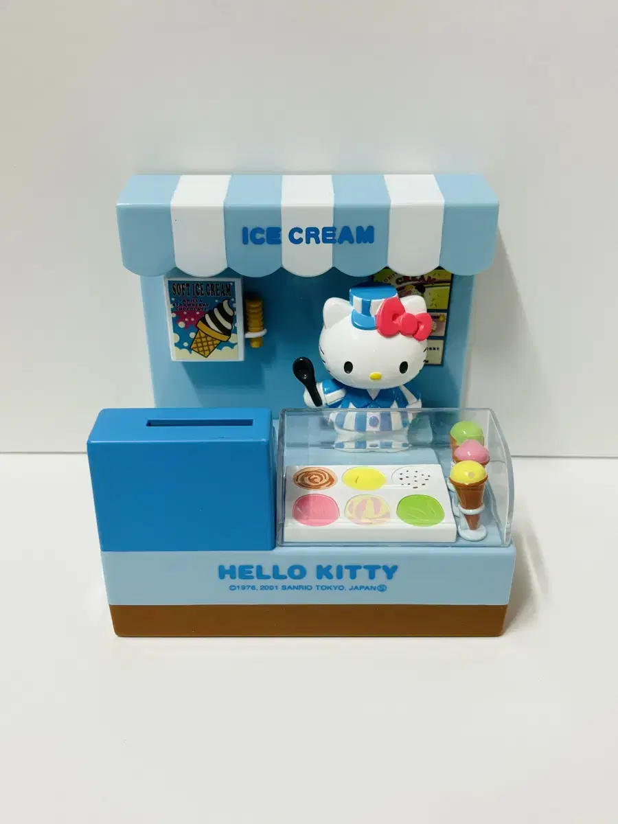 (NEW) Kitty Classic Ice Cream Parlor Piggy Bank