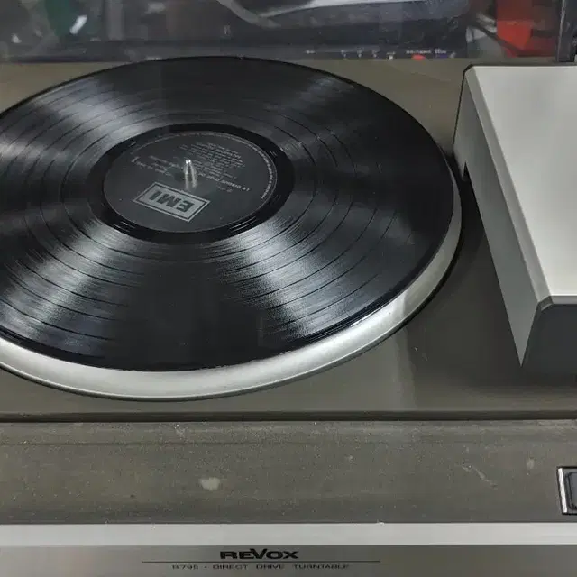 REVOX B795 다이렉트 드라이브 턴테이블