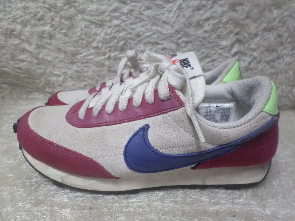 FLUFFY 245 Nike Dabrayke Sneakers Used Shoes