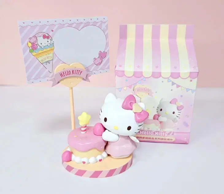 Hello Kitty Figurine Memo Pad