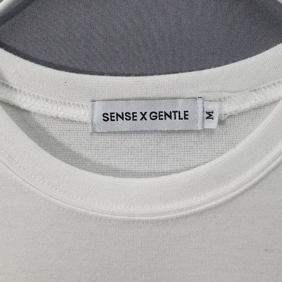 SENSE X GENTLE 여성 반팔 티셔츠 화이트 (M)