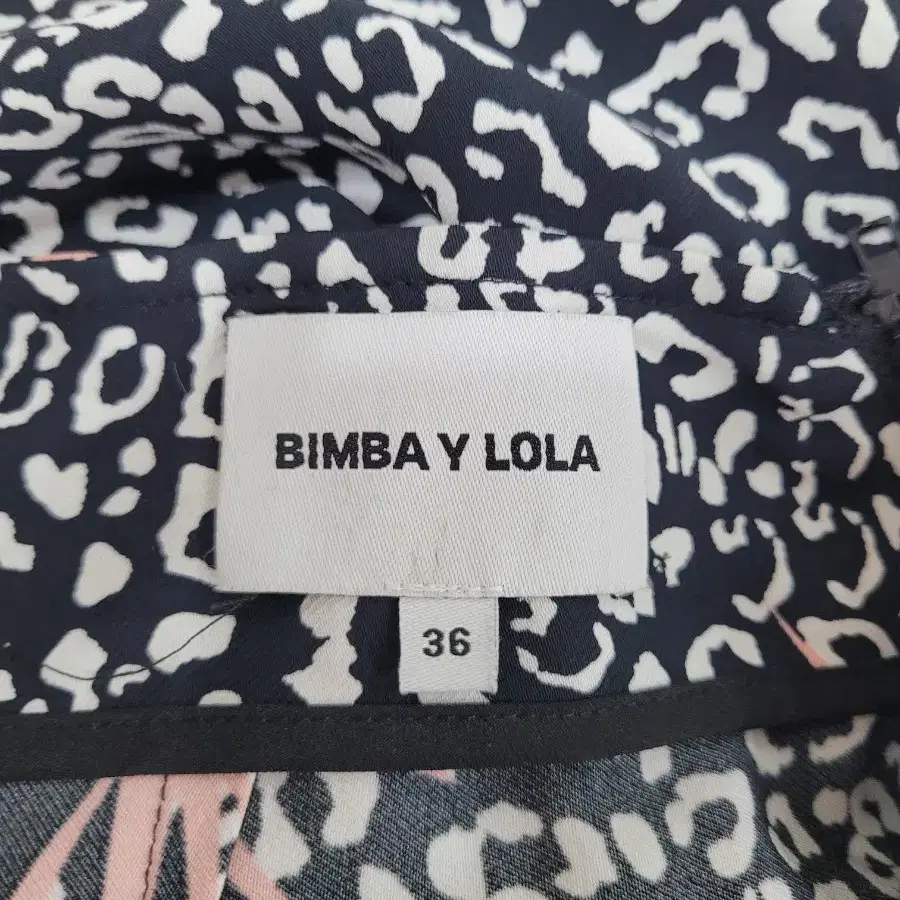 빔바이롤라 BIMBA Y LOLA  스커트 M