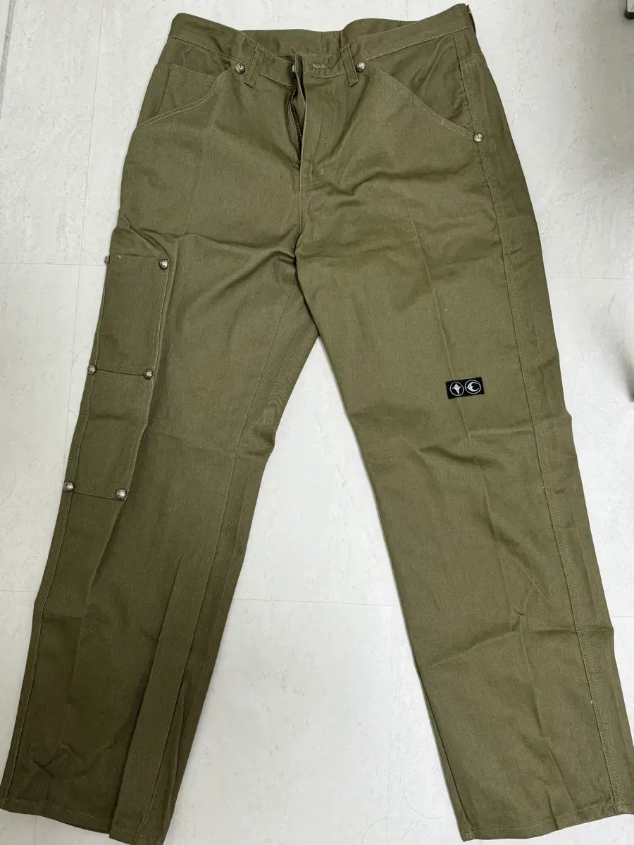 Jogging pants 2 khaki size L