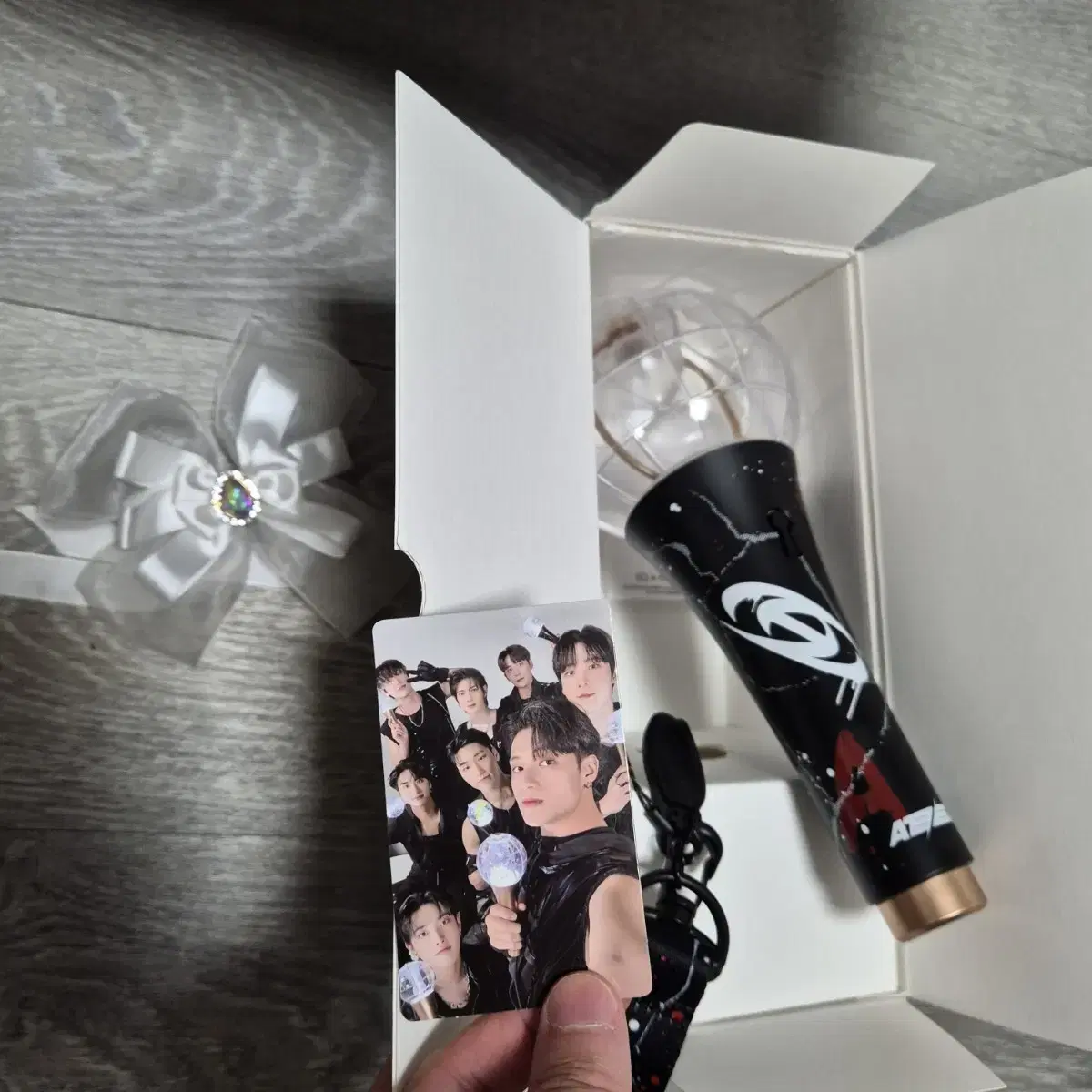 ateez lightstick sell with full photocard