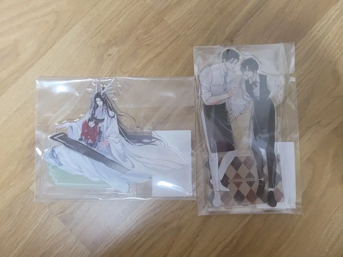 Madojo Cafe acrylic stand Valentine acrylic stand Sells