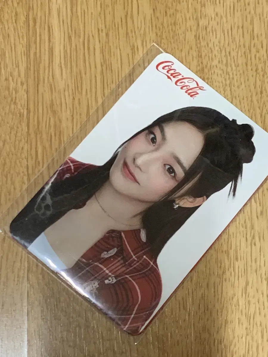 뉴진스 코카콜라 포카