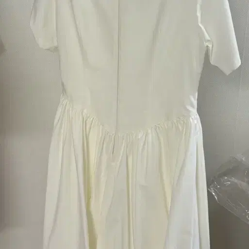 PPB 피피비 Volume Half Sleeve Dress (Ivory)