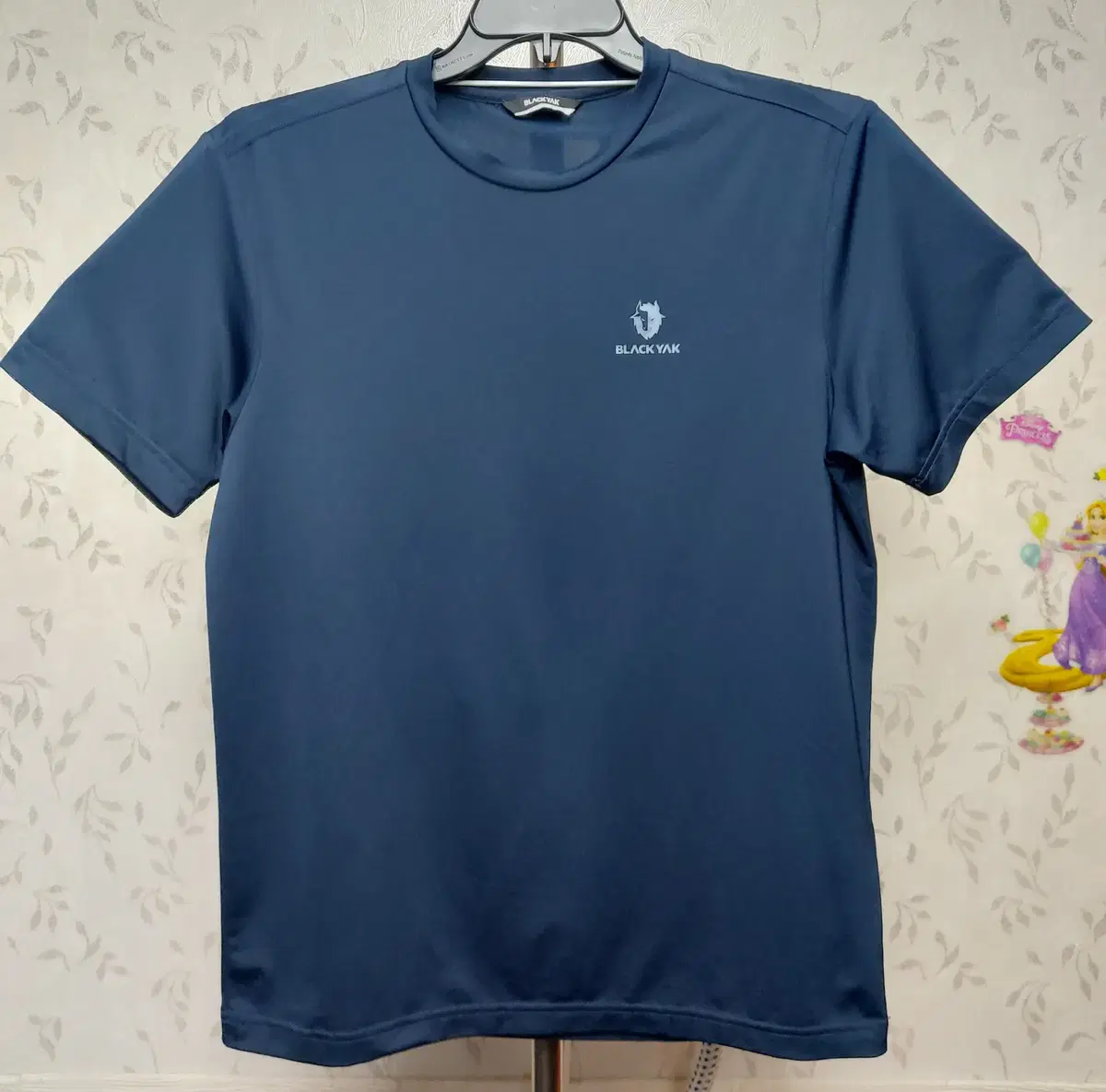 Blackyak 100 Short Sleeve T-Shirt / Short Sleeve Tee Thin polyester blend performance.