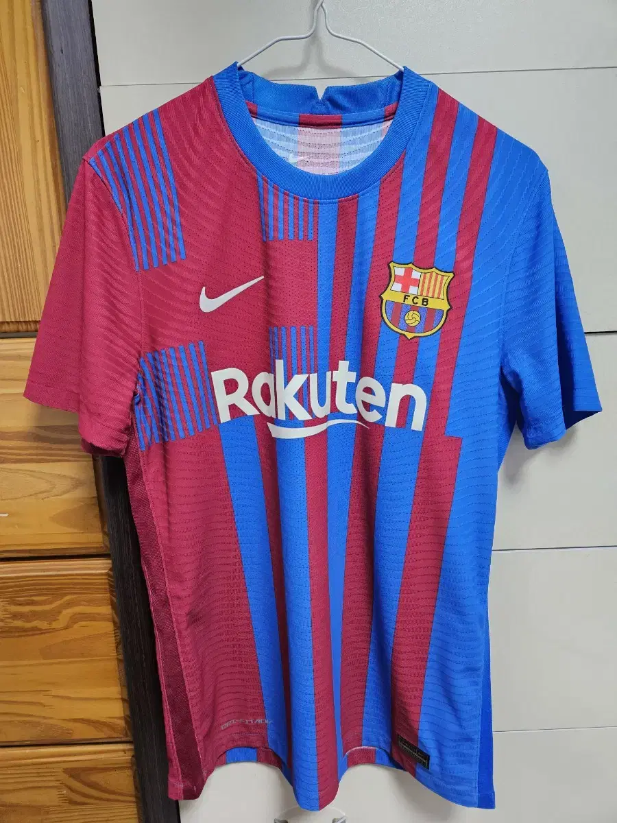 21-22 Barcelona Shirt (Players)