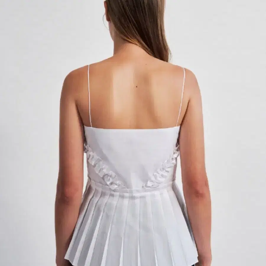 워브먼트 Pleats Detail Bustier Top White WBC