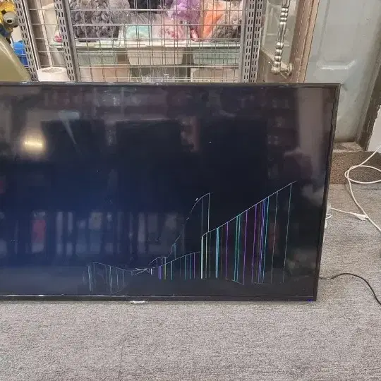 A55UH7000 TV 고장 부품용 액정파손