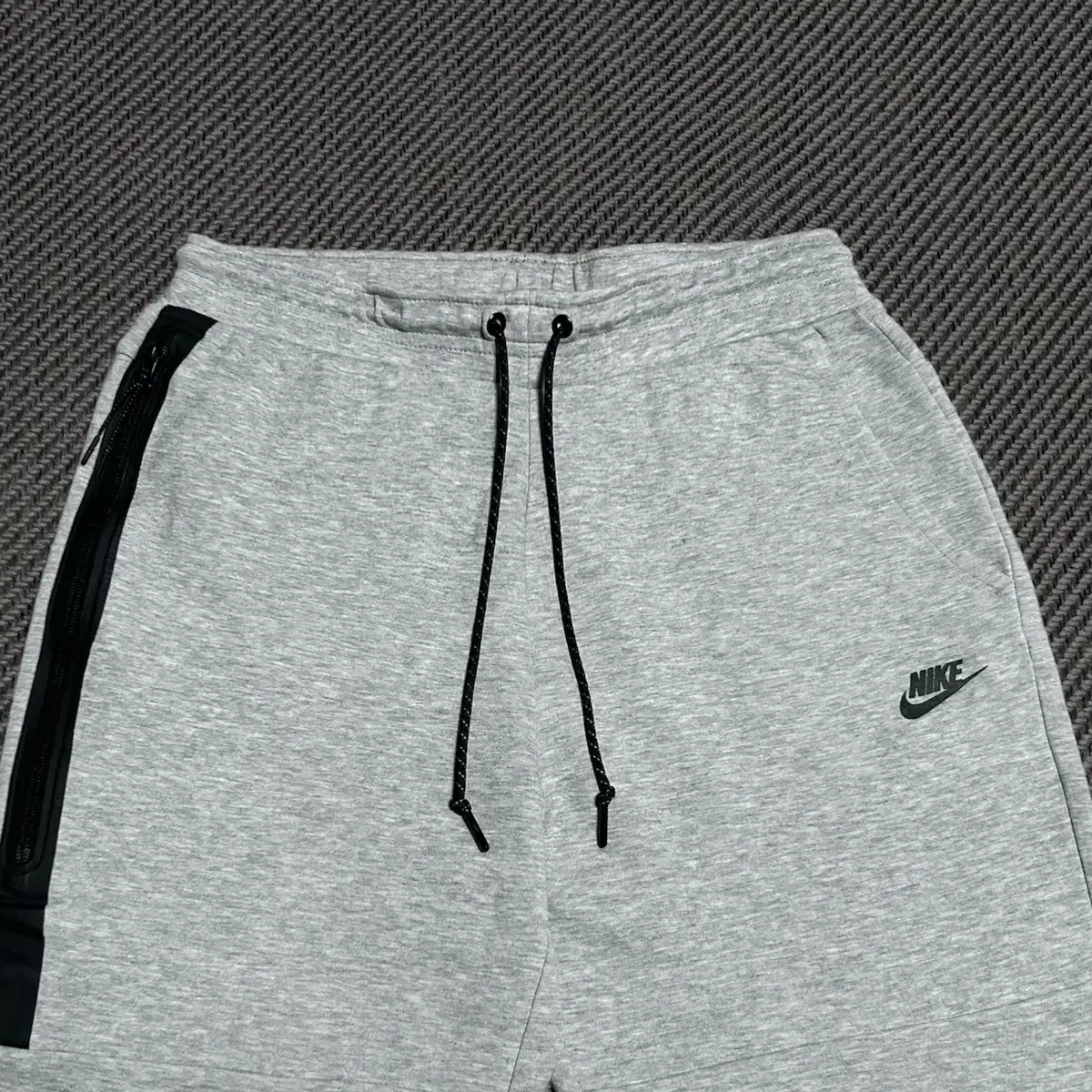 [ L ] Nike 나이키 그레이 테크팩 반바지