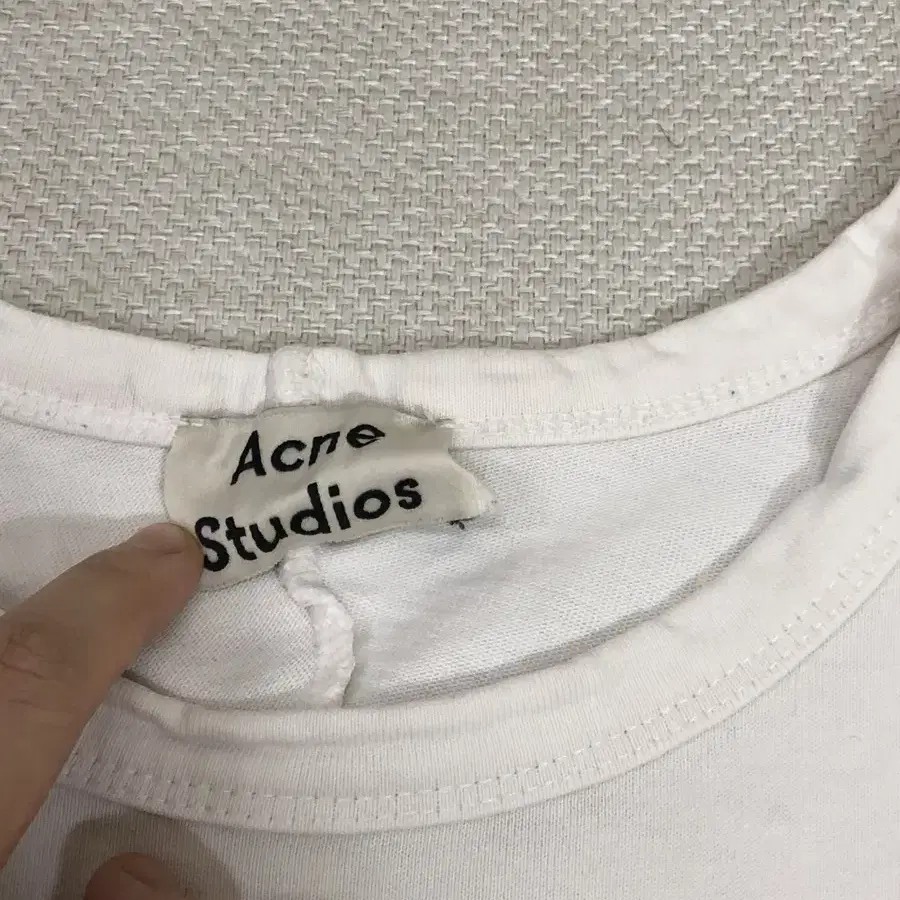 Acne studio 아크네 페이스 로고 롱슬리브 긴발 티셔츠 L