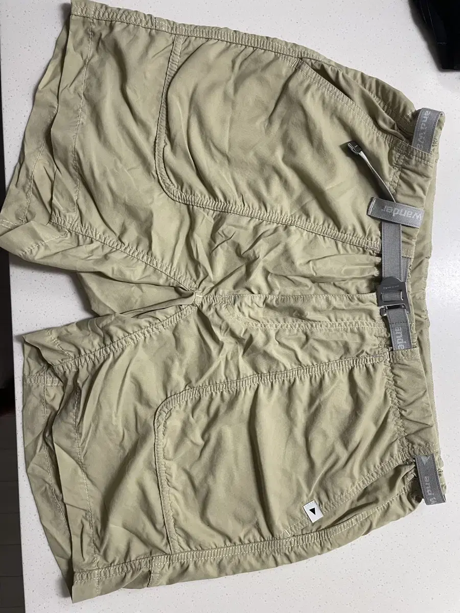 앤드원더 - nylon climbing short pants