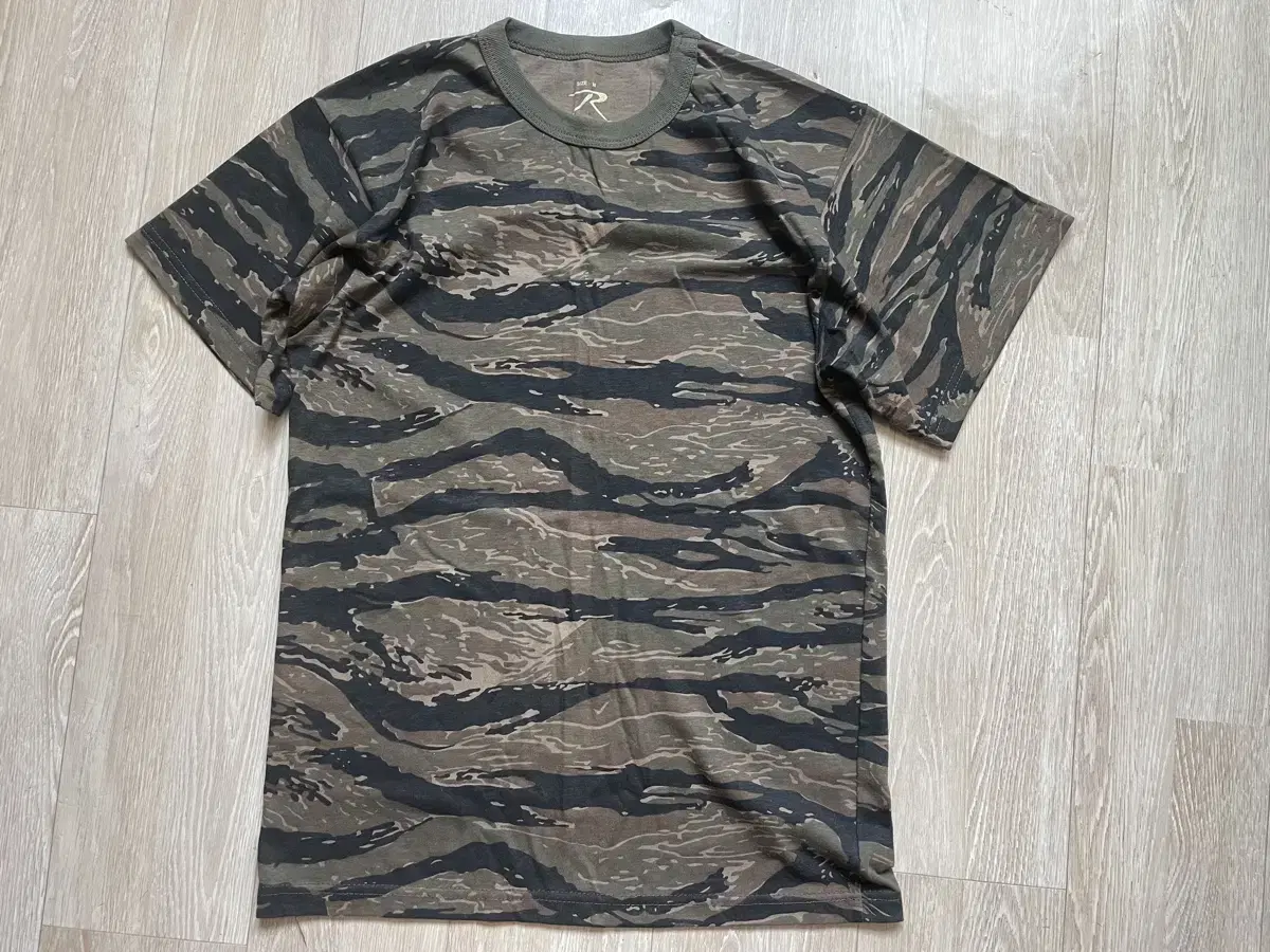 New) Roscoe Tiger Camo Military Short Sleeve T-Shirt