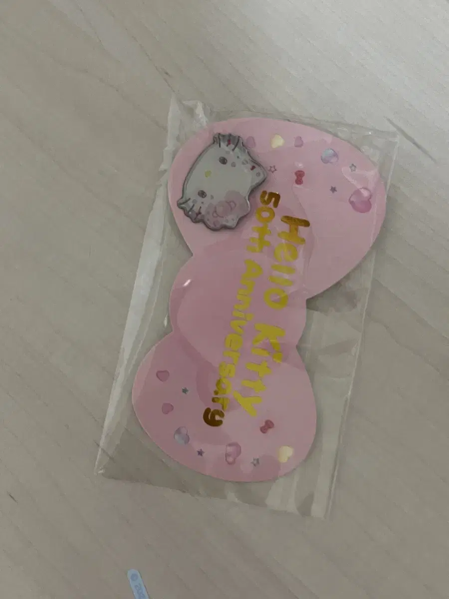 Hello Kitty 50th Anniversary pop up popup store First 50,000 wts badge wins