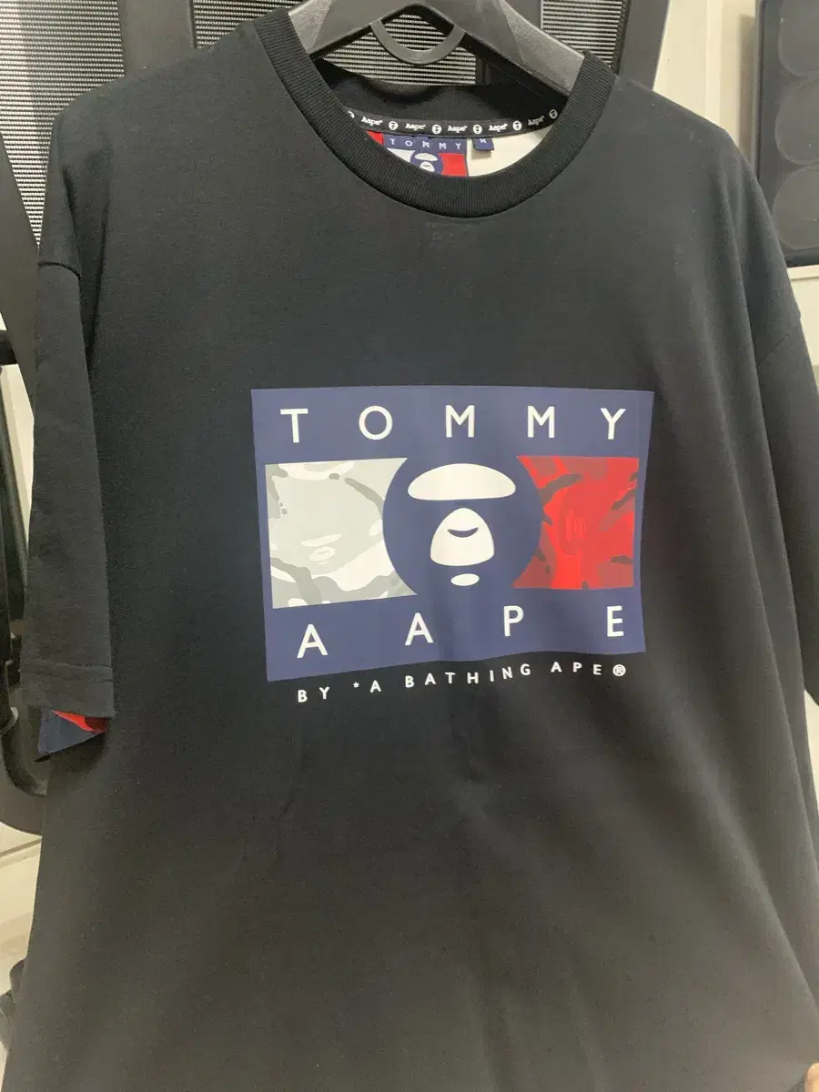 타미힐피거x에이프 콜라보 티셔츠 m / tommy aape