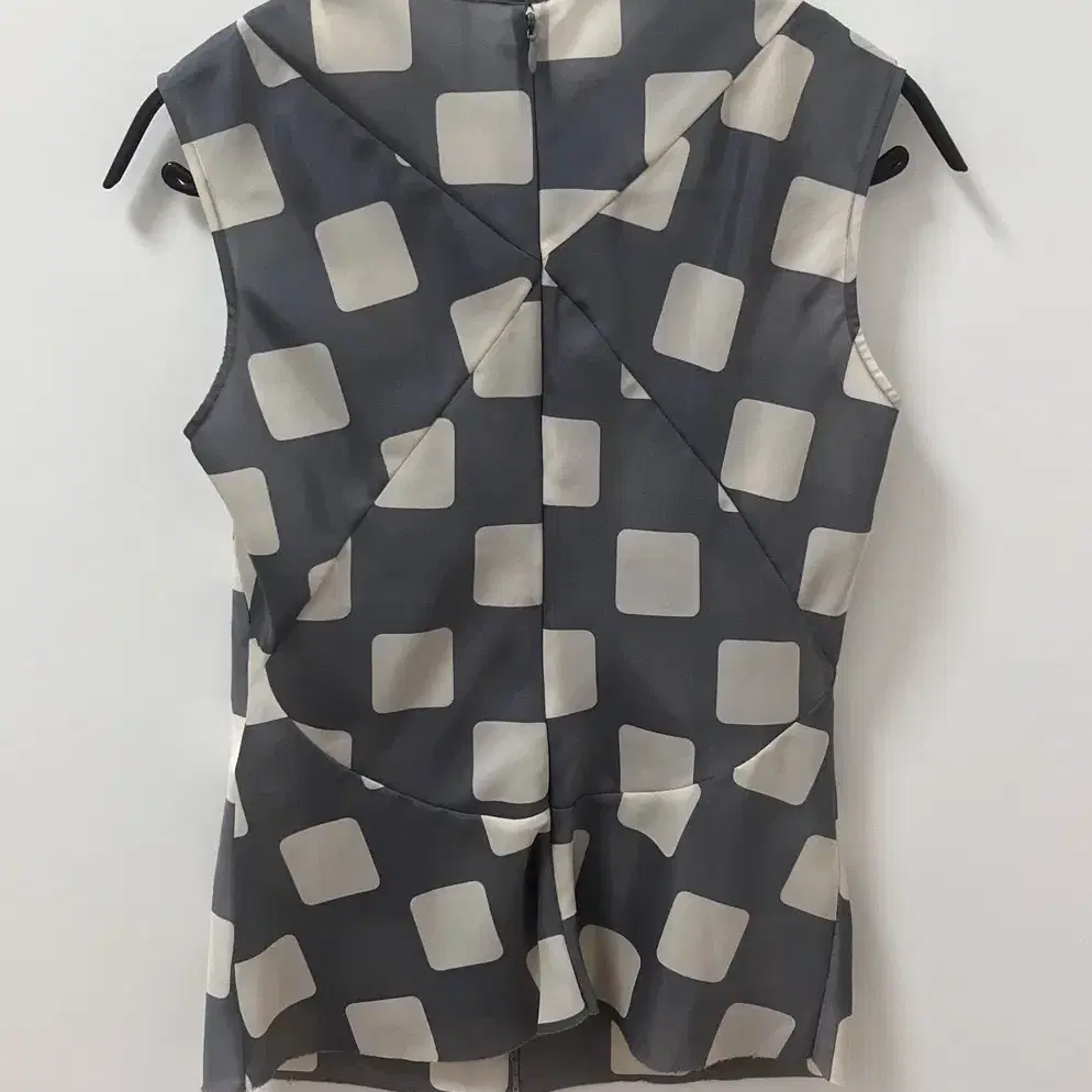 Comme des garcons tricot sleeveless