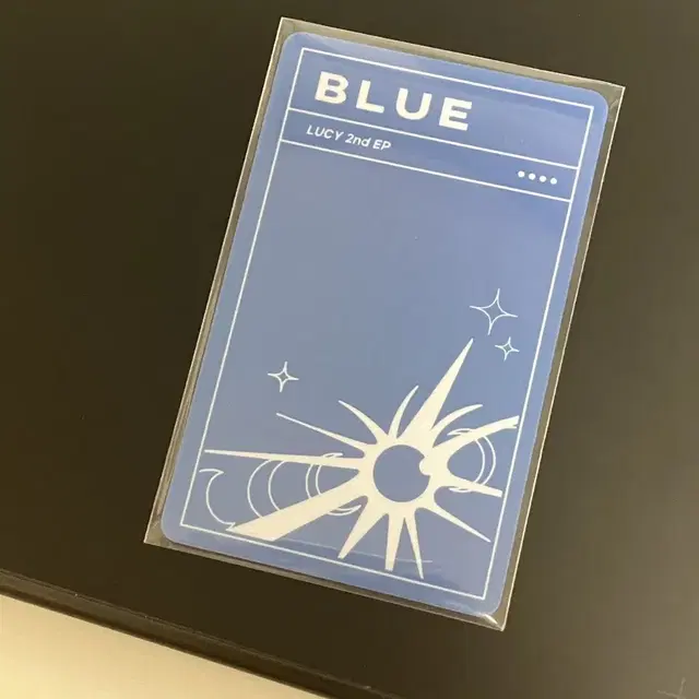 LUCY 루시 최상엽 BLUE 블루 후즈팬 럭드 포카