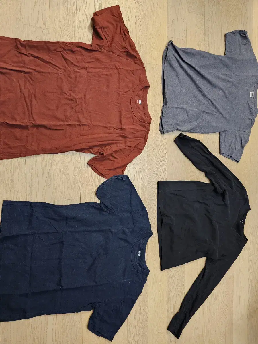 UNIQLO Short sleevesLong sleeves4 pieces Men95