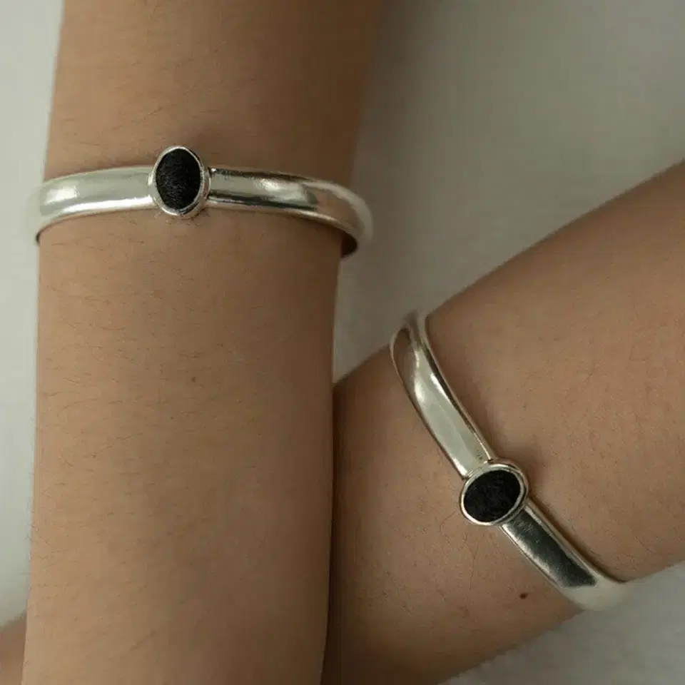 ae 애 oval bracelet 팔찌