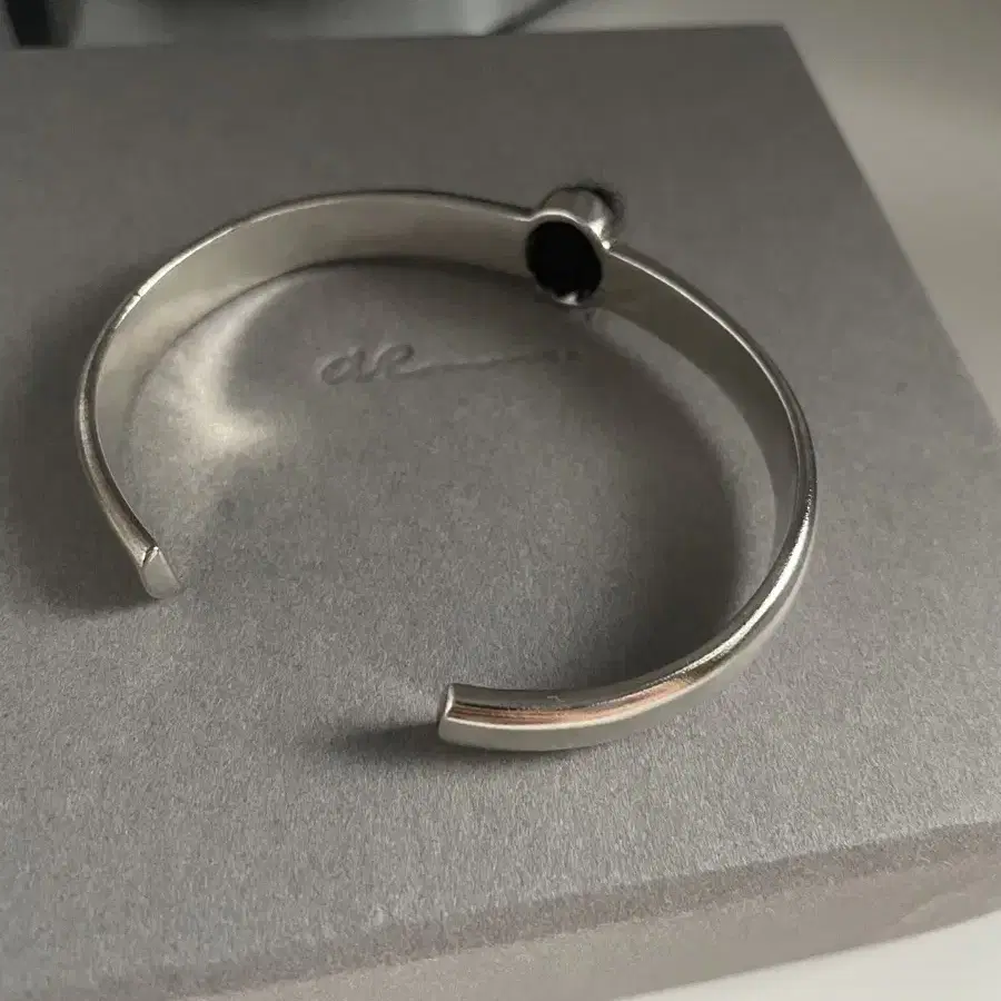 ae 애 oval bracelet 팔찌