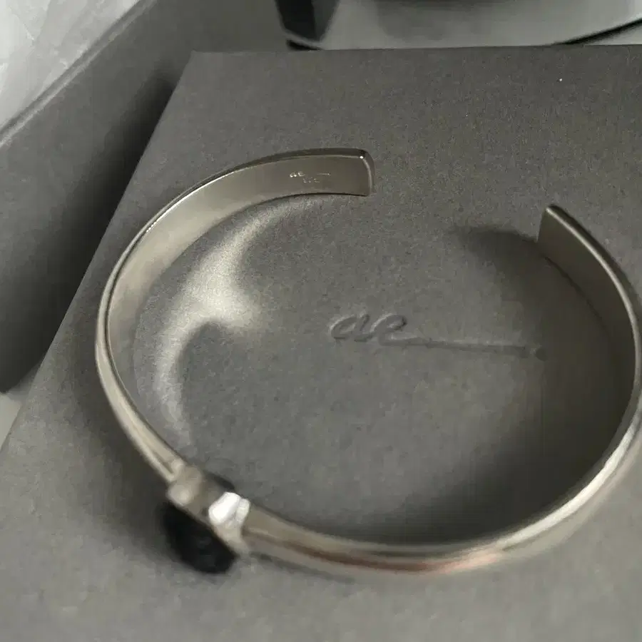 ae 애 oval bracelet 팔찌