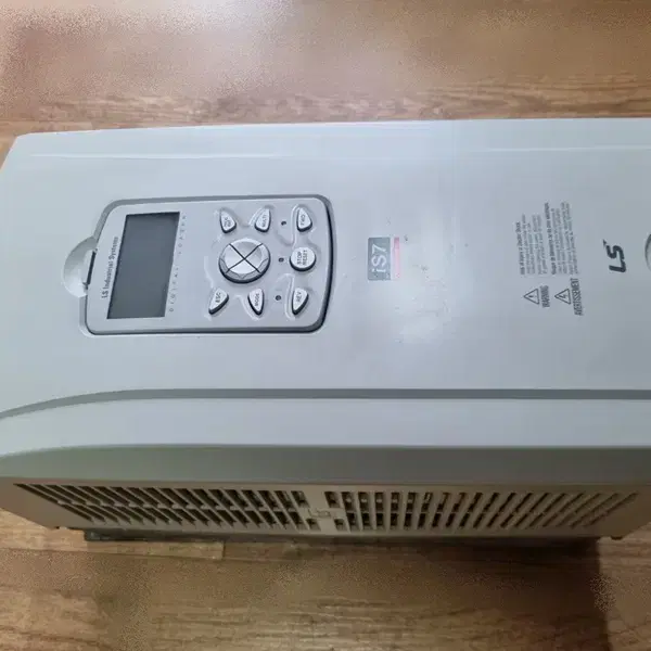 LS산전 SV0075iS7-2NO 7.5KW 10마력 22V 인버터