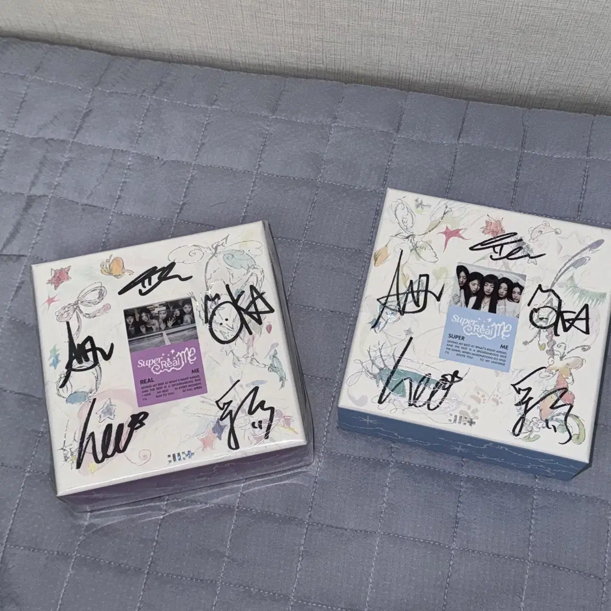 ILLIT ILLIT autographed sign CD album 2-card set in bulk