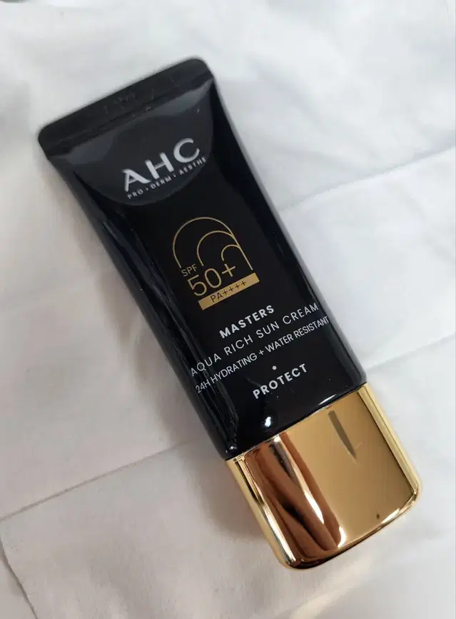 (새상품) AHC 마스터즈 아쿠아 리치 선 크림 30ml 박세리