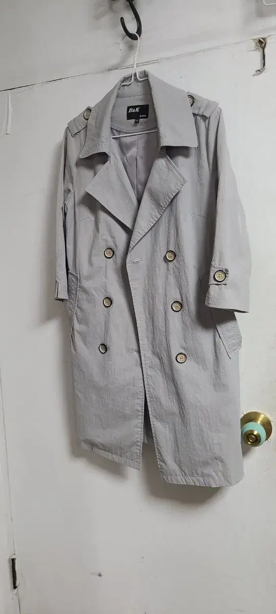 B&K Seven-sleeve trench coat 66