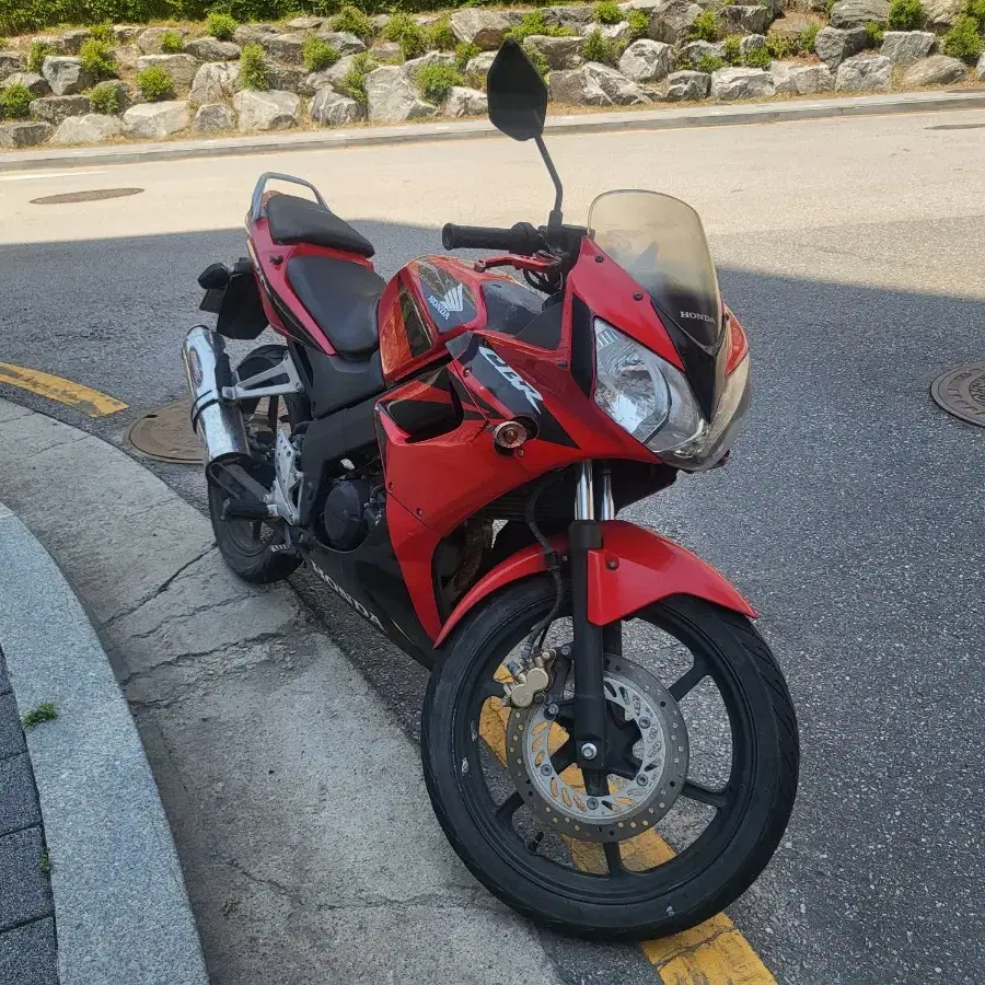 CBR125 싸게 내놓습니다