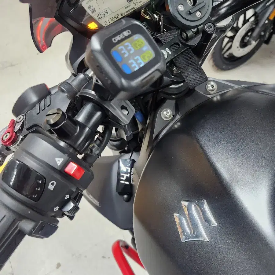 17년식 sv650 팝니다