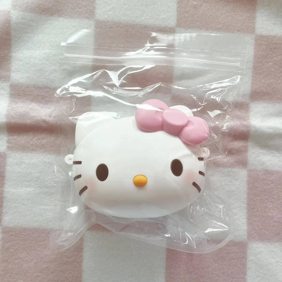 Sanrio Hello Kitty Silicone Pouch