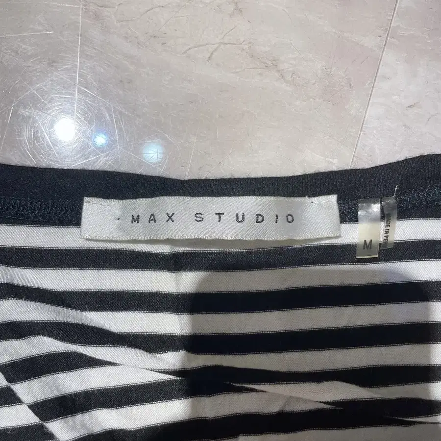 MAX STUDIO 여성 릴렉스핏 캐주얼티 블랙앤화이트 스트라이프 반팔M