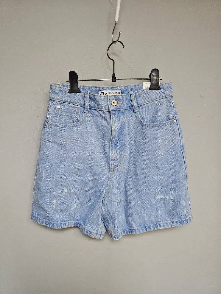 Zara Denim Shorts 26 Unused