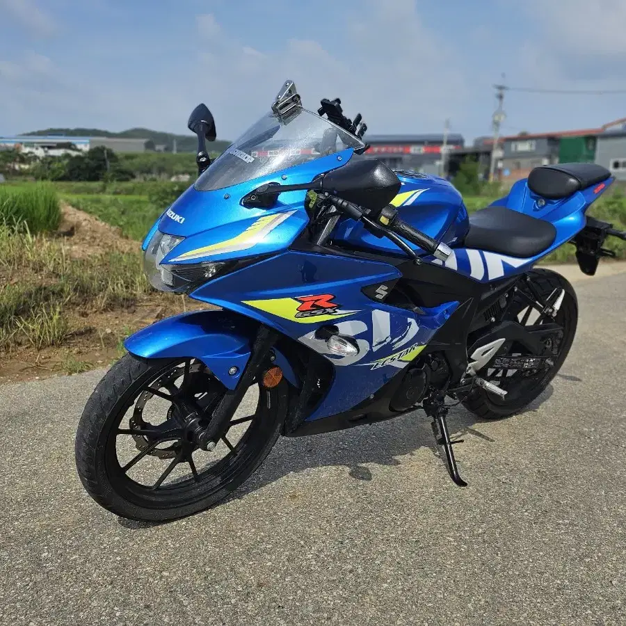 스즈끼 gsxr125  18년식 245만원  머플러구변완