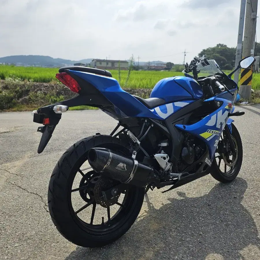 스즈끼 gsxr125  18년식 245만원  머플러구변완