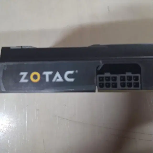 컴퓨터 그래픽카드 ZOTAC GEFORCE GTX760 2기가