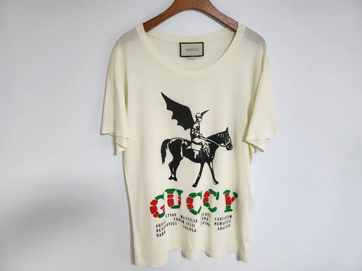 [S] Gucci Ivory Wing Zaki Vahn Short Sleeve T-Shirt 493117 XJAN3