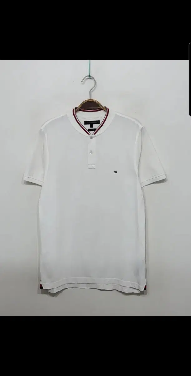 (M) Tommy Hilfiger Henry Neck Short Sleeve White Logo T-shirt