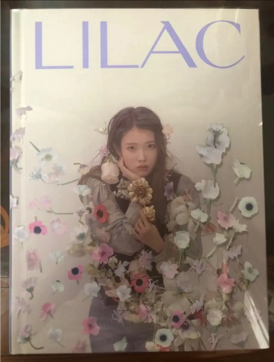 [Unsealed]IU Lilac Photobook