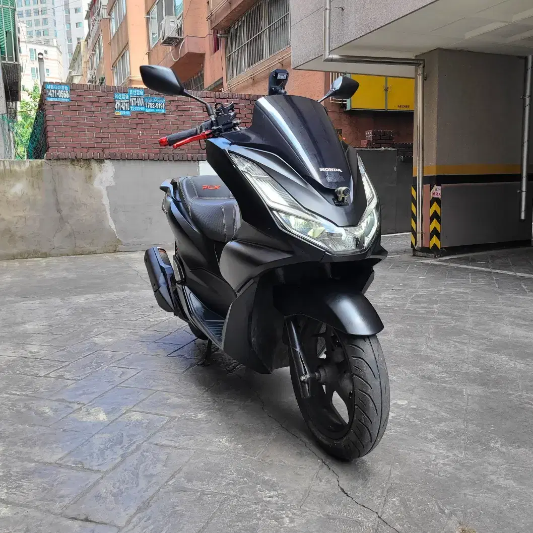 PCX125 ABS 21년식 판매합니다.