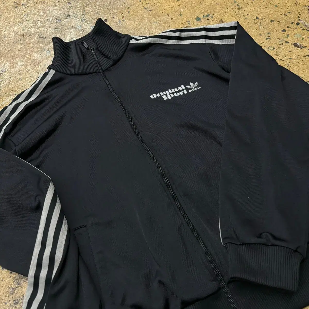 [Genuine/M] Adidas Firebird Jersey Original Black Grey