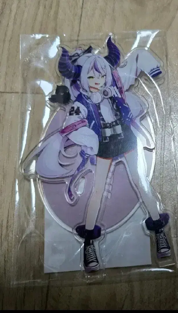 HoloLive Campus Acrylic Stand Darkness